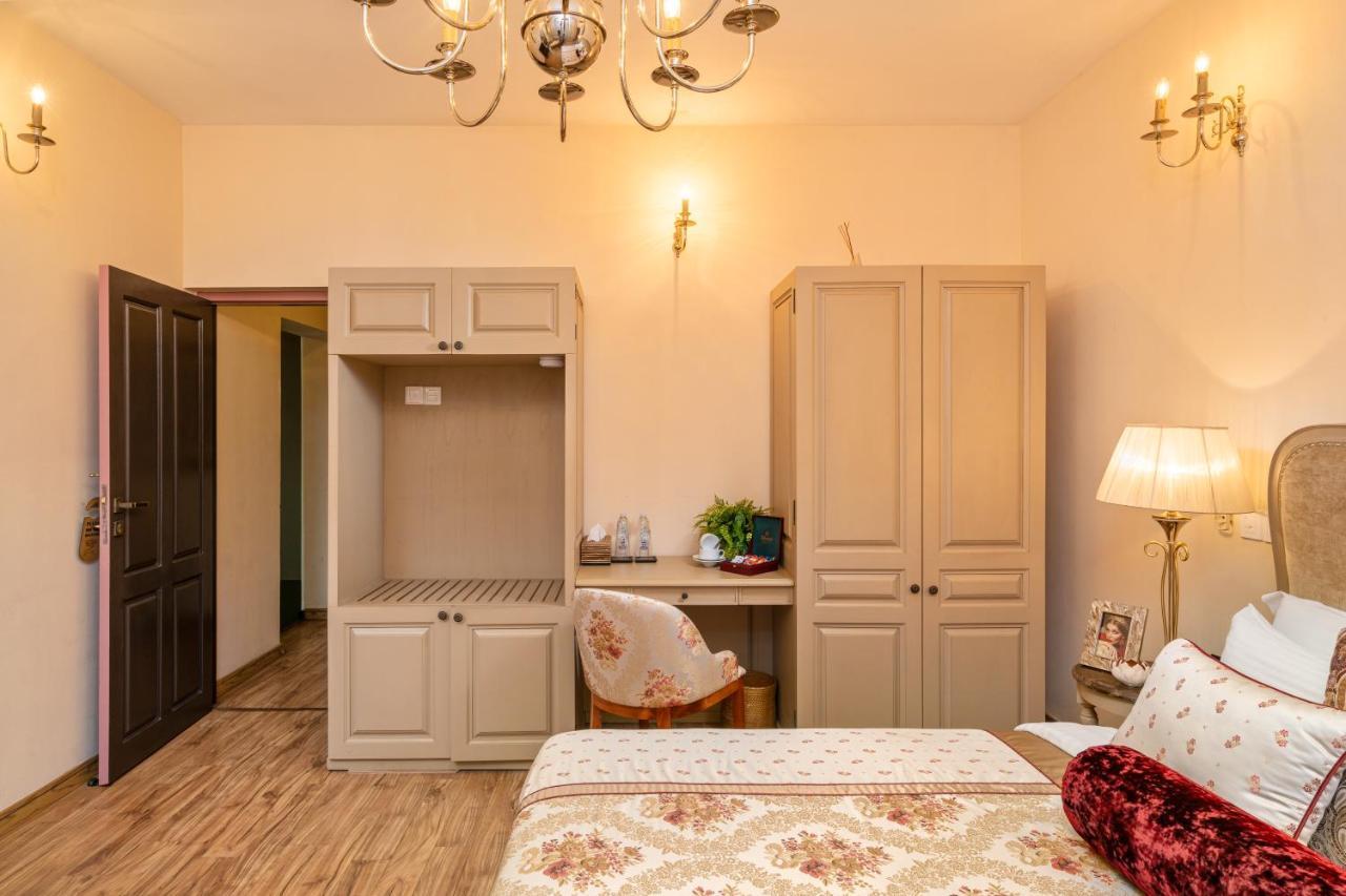 Clove Villa Канди Екстериор снимка