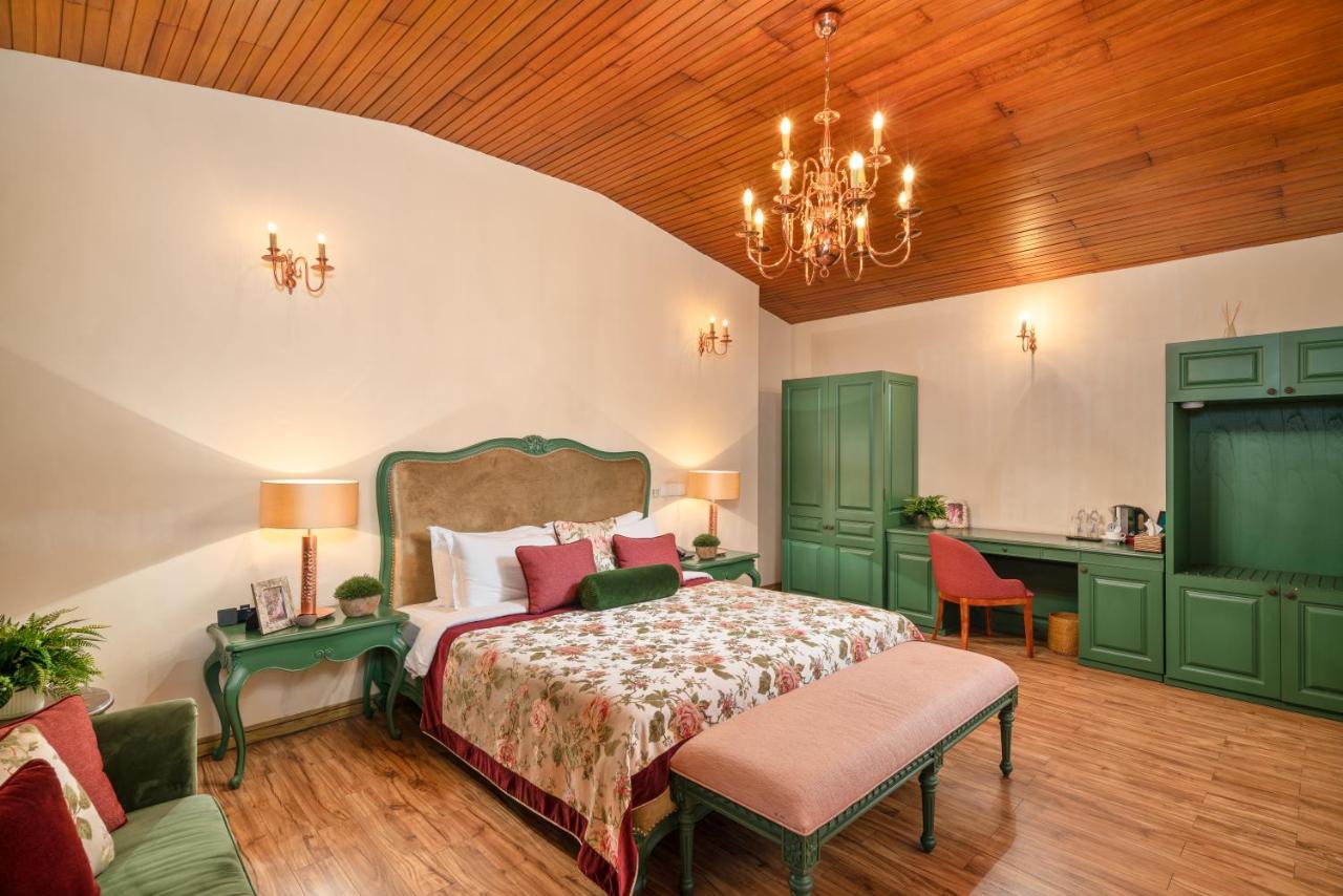 Clove Villa Канди Екстериор снимка