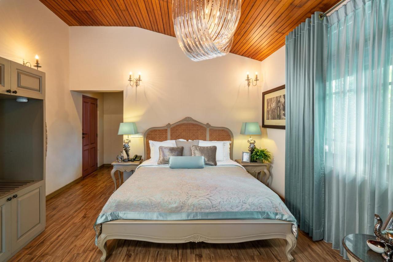 Clove Villa Канди Екстериор снимка