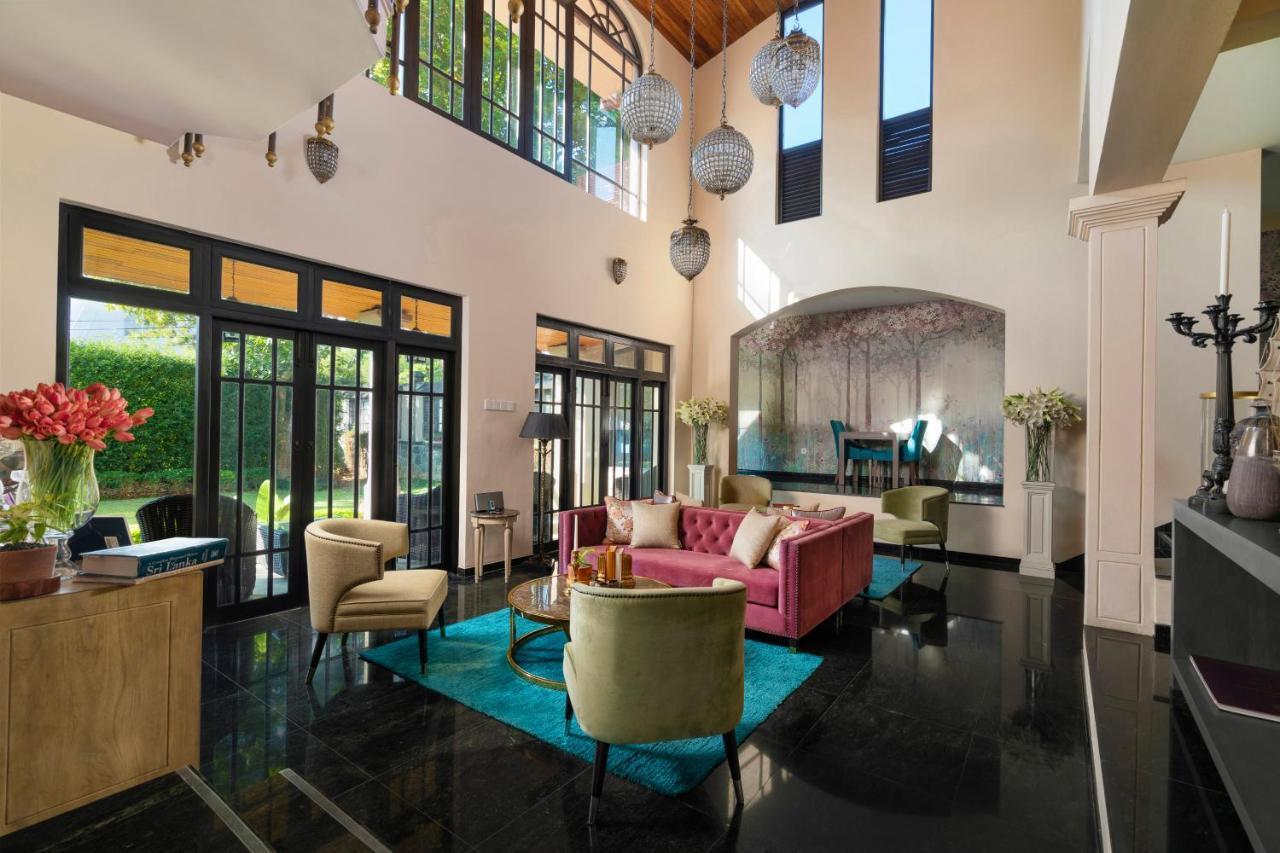 Clove Villa Канди Екстериор снимка