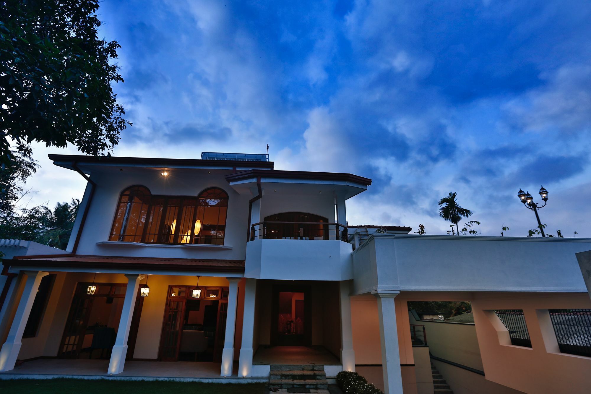 Clove Villa Канди Екстериор снимка